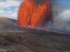 Il vulcano Kilauea ha eruttato, inviando nell’aria particelle delle dimensioni di un pallone da calcio, hanno confermato i funzionari martedì.