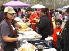 Durham Cookout riunisce i vicini per parlare di sicurezza e soluzioni