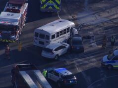 Scuolabus coinvolto in un incidente con più veicoli sulla 401 a nord-est di Raleigh