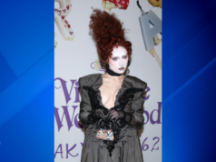 Chappell Roan si tira indietro dopo che Jorginho Frello afferma che la guardia di sicurezza ha maltrattato la figlia undicenne di Jude Law, Catherine Harding