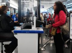 Gli ufficiali della TSA descrivono le lacrime, le scelte difficili e i risparmi derivanti dal lavoro gratuito