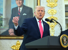 Trump dice che firmerà ordini di pagamento per gli agenti della TSA mentre il Congresso cerca di raggiungere un accordo di finanziamento