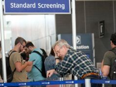 Cosa sapere sull’ordine esecutivo di Trump di pagare gli agenti della TSA e sul suo impatto sulle linee di sicurezza aeroportuali