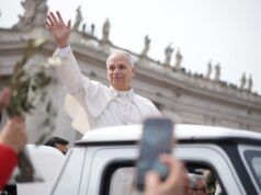 Papa Leone XIV ha respinto l’affermazione secondo cui Dio giustifica la guerra nel suo messaggio di massa in Piazza San Pietro la Domenica delle Palme