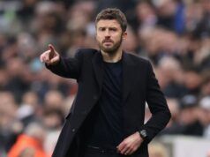L’audace decisione di Michael Carrick si ritorce contro quando il record di imbattibilità finisce contro il Newcastle in 10 uomini