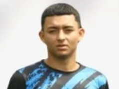 Calciatore 17enne ucciso a colpi di arma da fuoco da un sicario a bordo di un’auto mentre “la violenza mette fine a un sogno”