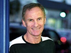 L’eroe del calcio inglese è segretamente gay da decenni per paura di “non essere accettato”