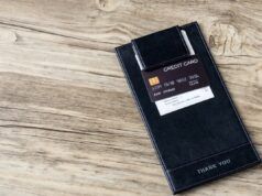 Un uomo rivela un trucco ‘subdolo’ che i ristoranti fanno con i lettori di carte elettroniche