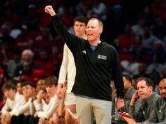 UMass si riprende in ritardo e dà la prima sconfitta a Miami (Ohio)