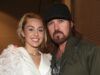 Miley Cyrus alla presenza di Billy Ray Cyrus durante i suoi giorni di celebrità da bambina