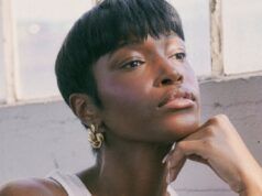 Guance rosee, occhi pastello e altro ancora