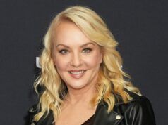 Wendy McLendon-Covey manca alla riunione delle damigelle d’onore per il lifting del collo