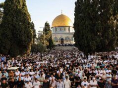 Perché Israele vieta ai musulmani di eseguire le preghiere dell’Eid al-Fitr nella moschea di Al-Aqsa