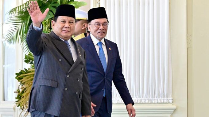68885f876d1a1-presiden-prabowo-bersama-pm-malaysia-anwar-ibrahim_1265_711.jpg