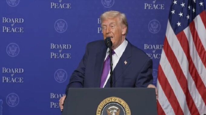 69979c0a15136-presiden-as-donald-trump-memimpin-pertemuan-board-of-peace-kamis-192_gemini_1265_711.jpg