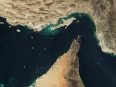 Più di 700 petroliere sono rimaste in coda nello Stretto di Hormuz a causa dei crescenti rischi per la sicurezza, il flusso di petrolio è diminuito dell’86%