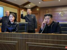 Il momento felice di Kim Ju Ae mentre guardava la Corea del Nord lanciare un missile è diventato una questione pubblica