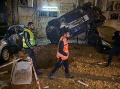 Ultime: gli stati del Golfo segnalano nuovi attacchi dopo che l’Iran ha avvertito di evacuare i principali porti degli Emirati Arabi Uniti