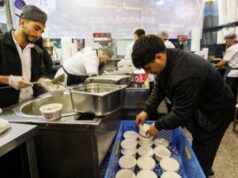 Nel mezzo del conflitto e della crisi economica, l’Iran aumenta il salario minimo del 60%.