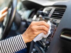 Viaggio su strada? Mantieni la tua auto in ordine con questi prodotti essenziali per la pulizia