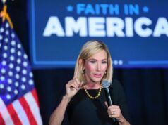 Il consigliere spirituale di Trump afferma di donare il 10% delle proprie entrate per aiutare Israele