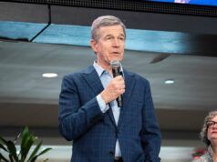 Roy Cooper probabilmente capovolgerà il seggio del Senato GOP della Carolina del Nord: nuovi sondaggi