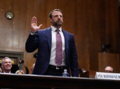 Markwayne Mullin, scelto da Trump per guidare il DHS, è avanzato al voto completo del Senato