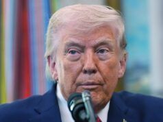 Il democratico che ha ribaltato il seggio in Florida ha risposto alla costituzione di Trump