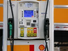 Gli analisti si stanno preparando per il petrolio a 200 dollari per vedere i prezzi del gas superare i 6 dollari al gallone