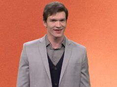 Connor Story falsifica lo scandalo dei cannibali di Armie Hammer nello sketch di “SNL”.