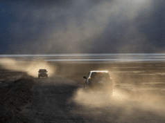 Migliaia di persone in California sono state invitate a rimanere in casa