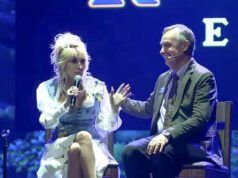 Dolly Parton ha fatto la sua prima apparizione pubblica importante nel movimento per la salute