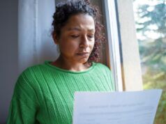 L’inquilino riceve una strana nota dal proprietario – segue l’orrore: “Non ci credere”