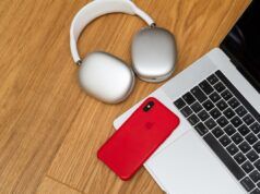 Apple lancia gli AirPods Max 2: perché alcuni dicono di aver “lasciato perdere la palla”