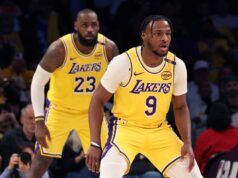 LeBron James e Brony James dei Lakers fanno più storia della NBA contro i Nets