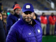 Jerome Bettis condivide la straziante reazione alla morte dell’ex allenatore Lou Holtz