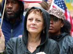 Cosa significa la protesta “No Kings”? Scopri il suo scopo qui: Hollywood Life