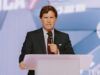 Tucker Carlson affronta le accuse di “agente straniero”, afferma: “Leggono i miei testi”