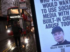 xAI di Elon Musk ha fatto causa per trasformare la foto originale di tre ragazze in AI CSAM