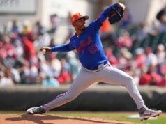 Freddy Peralta aveva predetto che i Mets avrebbero abbandonato per un contendente della NL West dopo la stagione