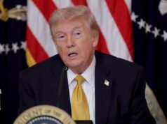 L’indice di approvazione di Donald Trump tocca un nuovo minimo tra gli uomini: sondaggio