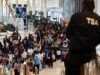 I viaggiatori stanno concedendo tempi di attesa alla TSA con risultati scioccanti