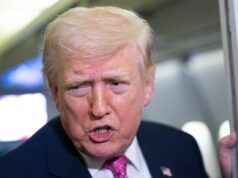 Donald Trump definisce i giudici della Corte Suprema “stupidi”