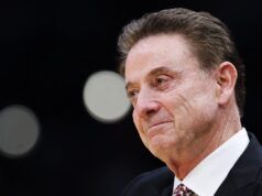 Rick Pitino reagisce alla sconvolta vittoria dell’UConn su Duke nel torneo NCAA