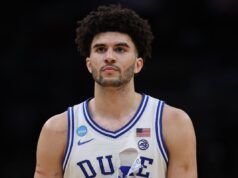 Il cicalino della cam suona sui critici di Duke prima dello scontro tra UConn Elite Eight