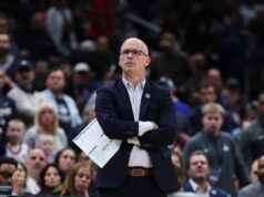 La leggenda di UConn paragona Dan Hurley a Jim Calhoun davanti a Elite Eight