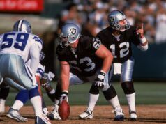 L’ex giocatore di bocce professionista dei Raiders Barrett Robbins muore improvvisamente all’età di 52 anni