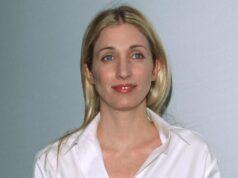 Chi è la madre di Caroline Bessett? Informazioni su Anne Freeman – Vita a Hollywood