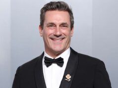 Sì, quello è il sedere di Jon Hamm nella première della seconda stagione di “Your Friends and Neighbours”.