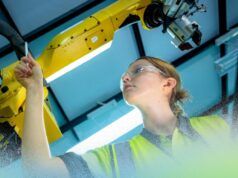 Perché l’intelligenza artificiale fisica sta diventando il prossimo vantaggio della produzione?